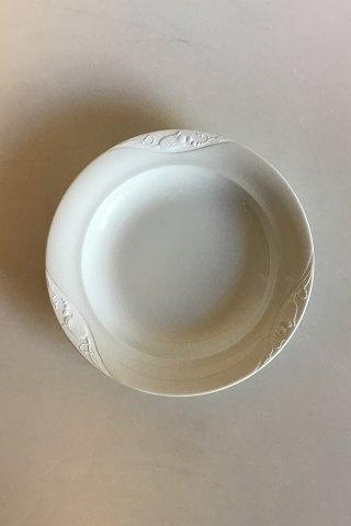 【希少】ロイヤルコペンハーゲン ホワイトマグノリア 無釉レリーフ サラダボウル ロイヤルコペンハーゲン 磁器 - マグノリア、ホワイト。 素焼きレリーフ