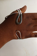 Håndsmykke til højre hånd i Sterling Sølv