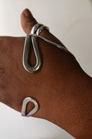 Hand jewelry for the left hand in Sterling Silver