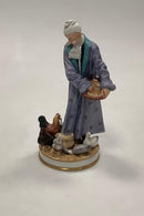 Bing og Grøndahl Hans Tegner Figur af mand og høns No 8024 - Danam Antik