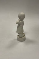 Royal Copenhagen Figur af Dreng No 1928 Arno Malinowski