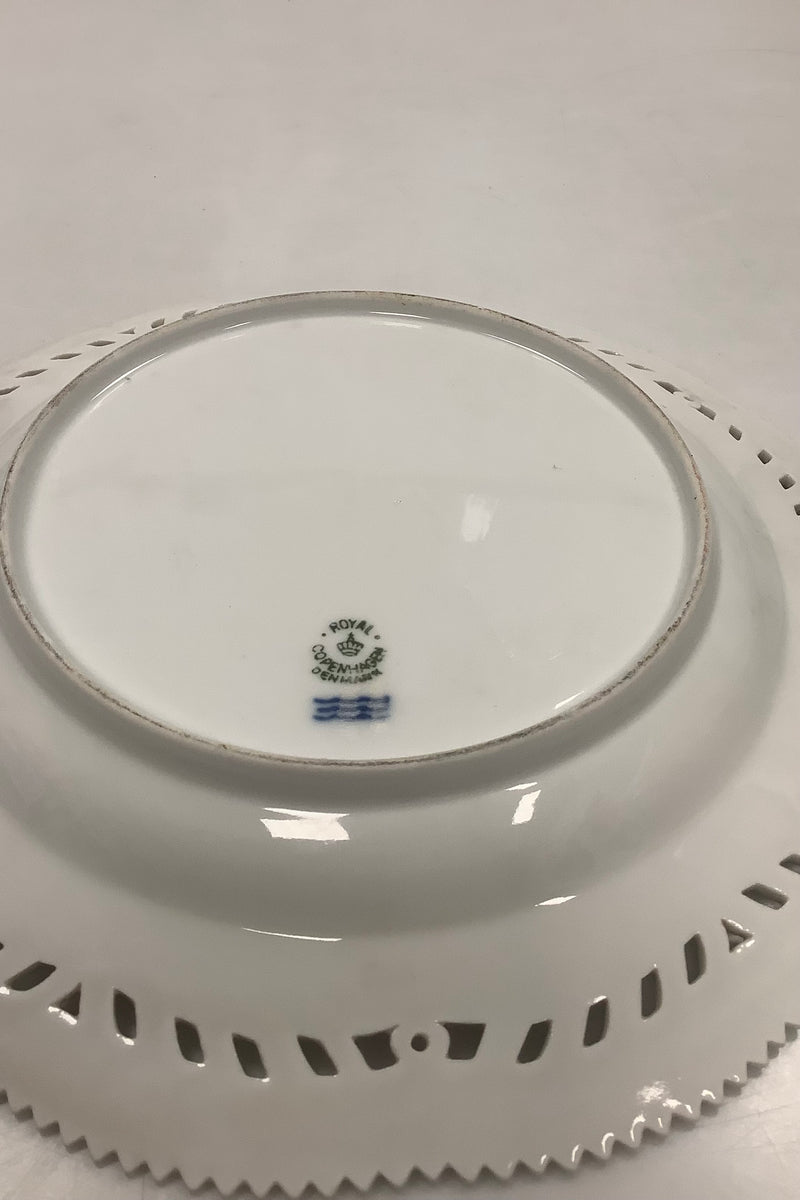 Royal Copenhagen Flora Danica Pearlware White plate with openwork edge 3553