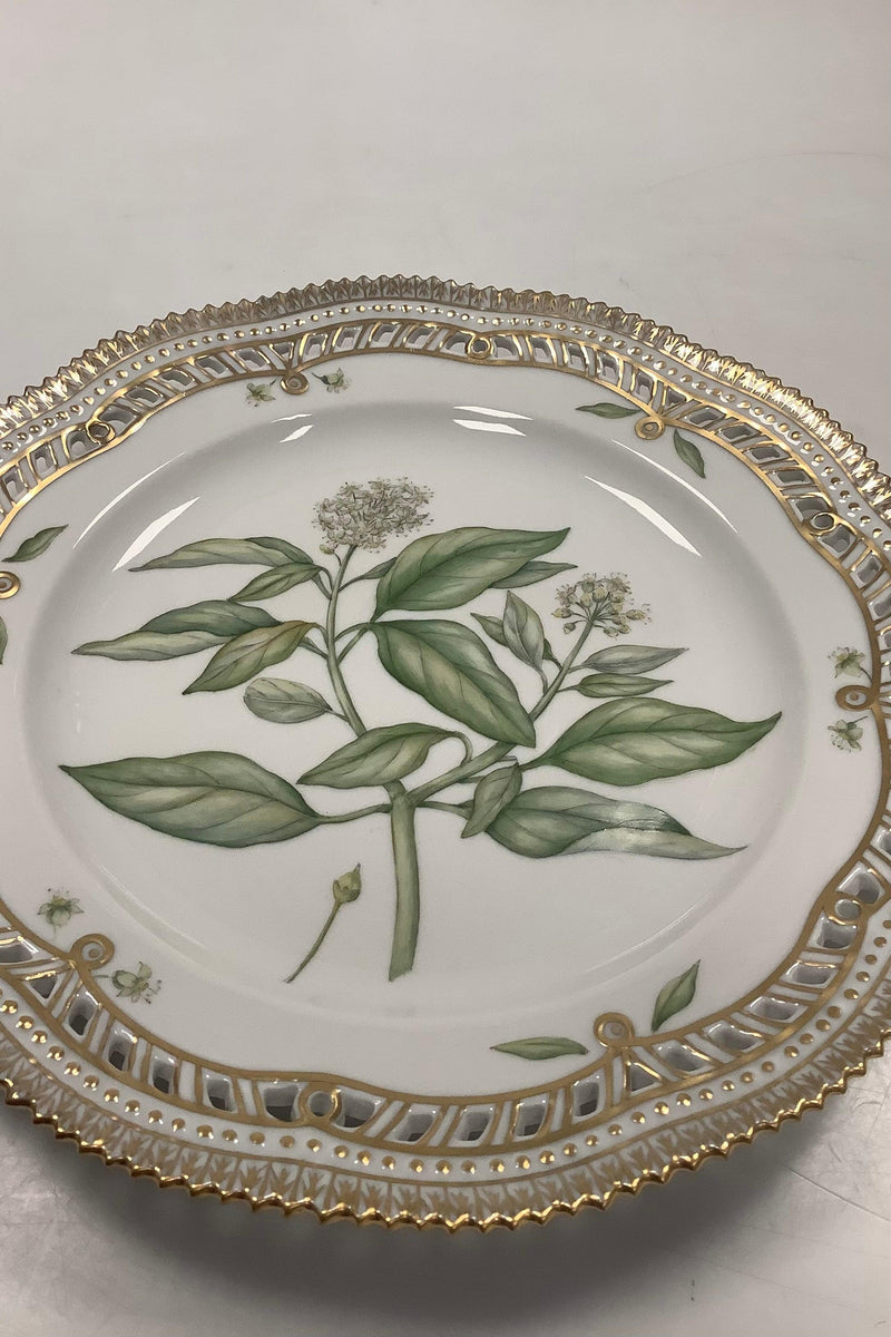 Royal Copenhagen Flora Danica Lunch Plate No 20 / 3554 with openwork edge