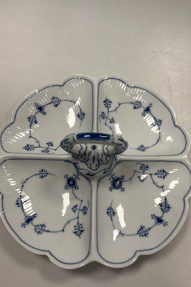 Royal Copenhagen Musselmalet Riflet Cabaretfad med Fire Skåle No. 2130