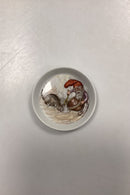 Royal Copenhagen Nisse Julestel Asiet No. 5