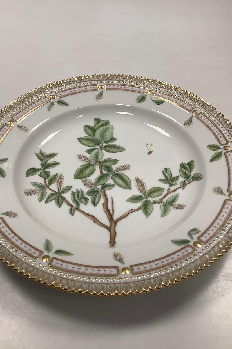 Royal Copenhagen Flora Danica Dinner Plate No. 624 ( 20 / 3549 ) Measures Diam 26 cm (10.23 inch) 1. Sorting. Latin Name: Salix plylicaefolia var Vahl