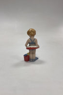 Royal Copenhagen Minibørn Figur - Christina No. 012