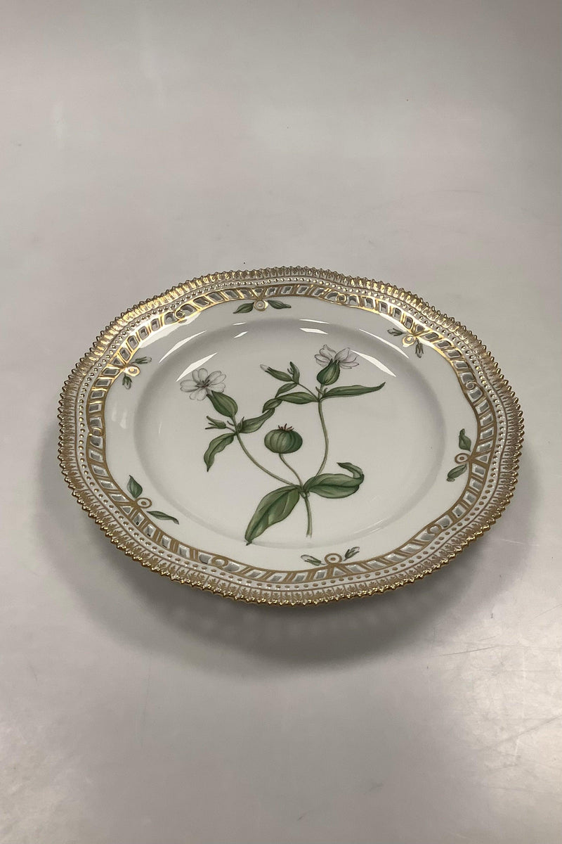 Royal Copenhagen Flora Danica plate with openwork edge No 20/3553