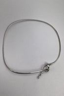 Georg Jensen Sterling Sølv Halsring No. 241 &nbsp;Forget Me Knot Torun