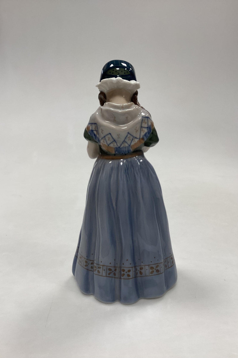 ロイヤルコペンハーゲンフィギュリンGirl from Bornholm