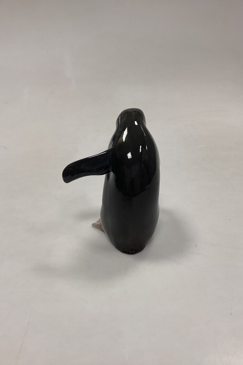 Metzler and Ortloff Figurine - Penguin No. 7820
