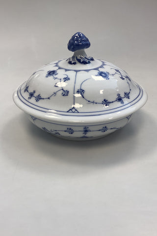 Royal Copenhagen Musselmalet Riflet Lågskål No. 397