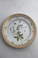 Royal Copenhagen Flora Danica Salat Tallerken No. 20 / 3573