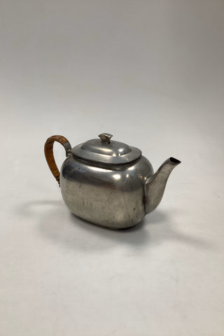 Just Andersen Tekande med bast, i 93% Støbt Tin, No. 2421