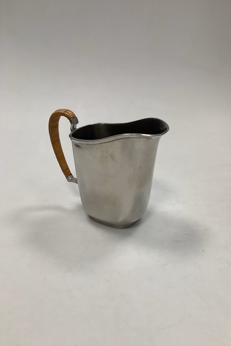 Just Andersen Kande med bast i Støbt Tin, No. 2500