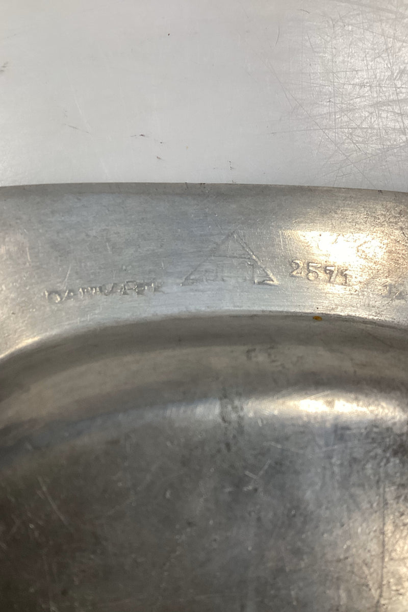 Just Andersen Firkantet flad Skål af Tin, No. 2571