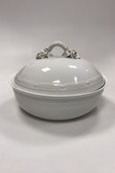 Royal Copenhagen Hvid Flora Danica / Perlestel Terrin No. 3568