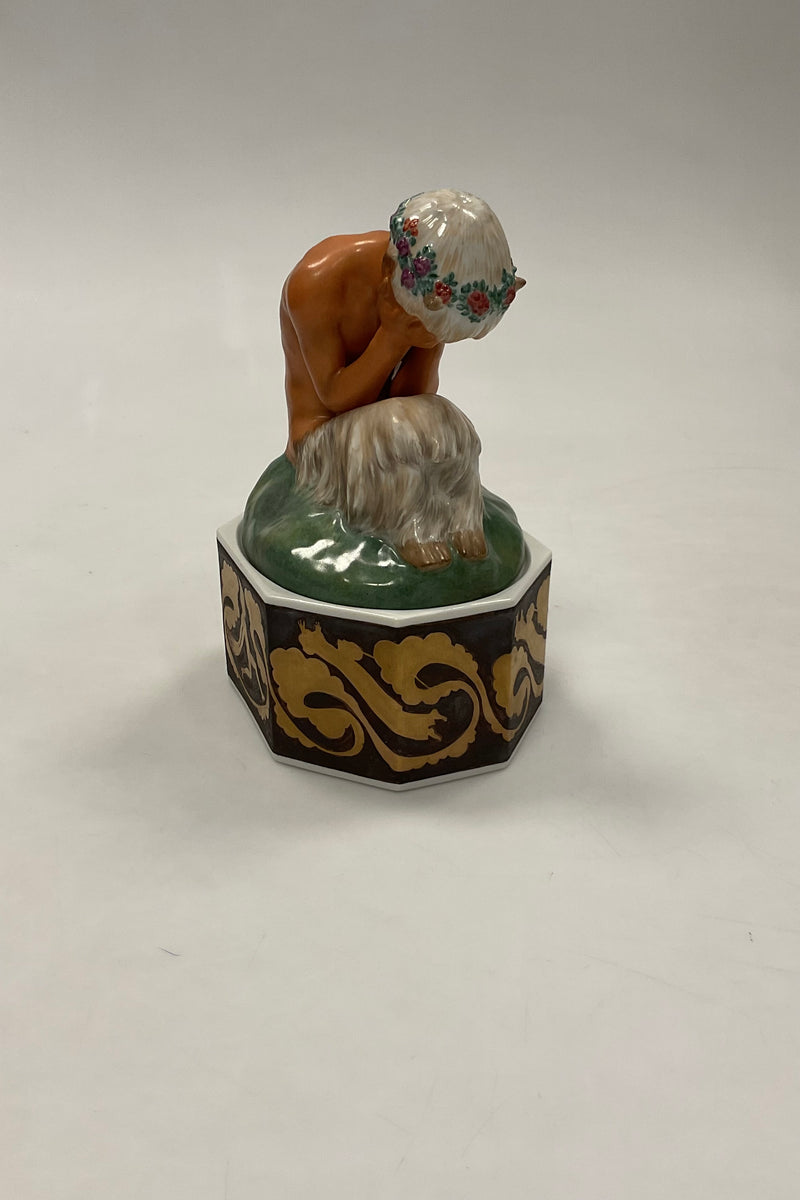 Royal Copenhagen Gerhard Henning Overglasur figur Grædende Faun på stand No 1188