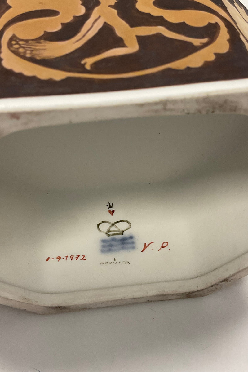 Royal Copenhagen Gerhard Henning Overglasur figur Grædende Faun på stand No 1188