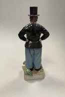 Royal Copenhagen Overglasur Figur Jan Hansen Schmidt Torvedragt, Amager No. 12103