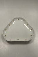 Royal Copenhagen Flora Danica Hvid Trekantet Fad No. 554 / 3511