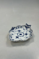 Royal Copenhagen Musselmalet Helblonde Bladformet fad No 1076