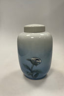 Royal Copenhagen Vase med Låg /Urne No. 92/888 med Blomster Motiv