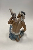 Dahl Jensen Figur af Sudanesisk mand med kakadue No. 1305