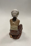 Dahl Jensen Figur af Frugtsælgersken fra Bali No. 1238