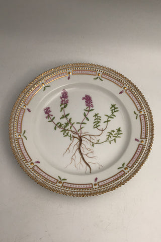 Royal Copenhagen Flora Danica Lunch Plate No. 20/3550