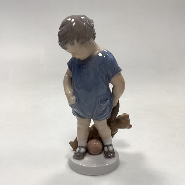 ロイヤル・コペンハーゲン フィギュリン「テディベアと少年」No. 3468