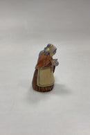 L. Hjorth Keramik Figur - Gammel Kvinde i Egnsdragt