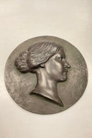 Dansk silhouetportræt af ung dame i Bronze Signeret A.S. Jag 23