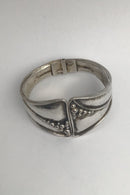 Jacob Hull Forsølvet Metal Armring (Hængslet)