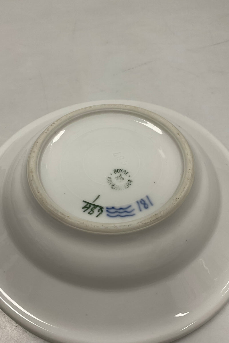 Royal Copenhagen Musselmalet Riflet lille dybtallerken med tyk kant No. 487