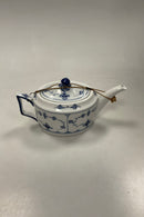 Royal Copenhagen Musselmalet Riflet Thekande No. 254