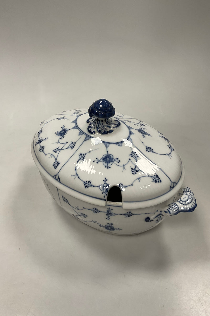 Royal Copenhagen Musselmalet Riflet oval terrin No 214.  1. sortering