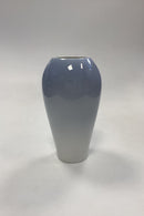 Royal Copenhagen Art Nouveau Vase med Blå og Hvid Blomster motiv No. 2679/295