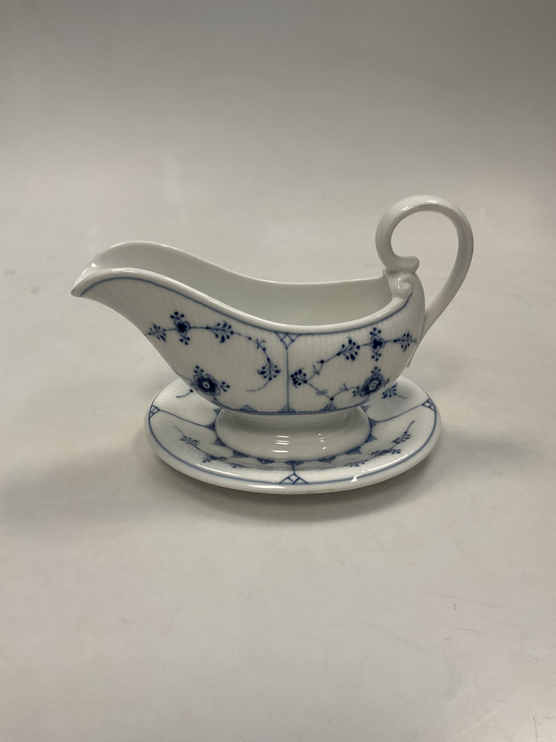 Royal Copenhagen Musselmalet Riflet Saucekande med Underskål No 200