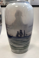 Bing og Grøndahl Harry Kluge Unika Vase med motiv a Amerikansk Krydser Memphis