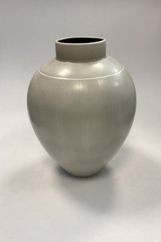 Aluminia Vase af Nils Thorsson No. 1613