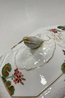 Royal Copenhagen Art Nouveau Stel No. 225 Pelargonie Terrin med fad No. 2038 / 2040