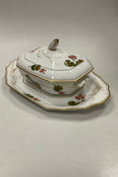 Royal Copenhagen Art Nouveau Stel No. 225 Pelargonie Terrin med fad No. 2038 / 2040