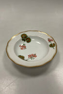 Royal Copenhagen Art Nouveau Stel No. 225 Pelargonie Lille Dybtallerken No. 2026