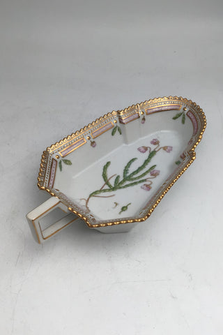 Royal Copenhagen Flora Danica Asiet med Hank No. 343 / 3543