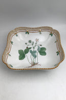 Royal Copenhagen Flora Danica Firkantet Skål No. 576 / 3510