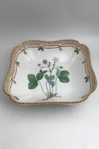 Royal Copenhagen Flora Danica Firkantet Skål No. 576 / 3510
