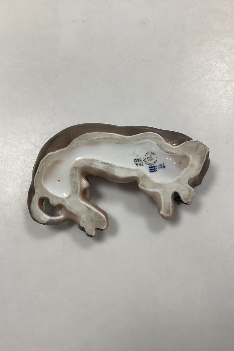 Royal Copenhagen Figur - Sovende Gravhund No. 1238/781