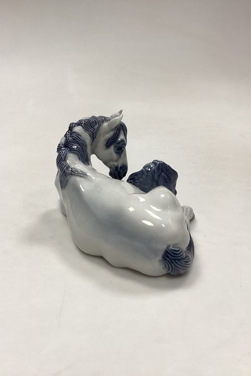 Royal Copenhagen Figur Hest/Hoppe med føl No. 4698