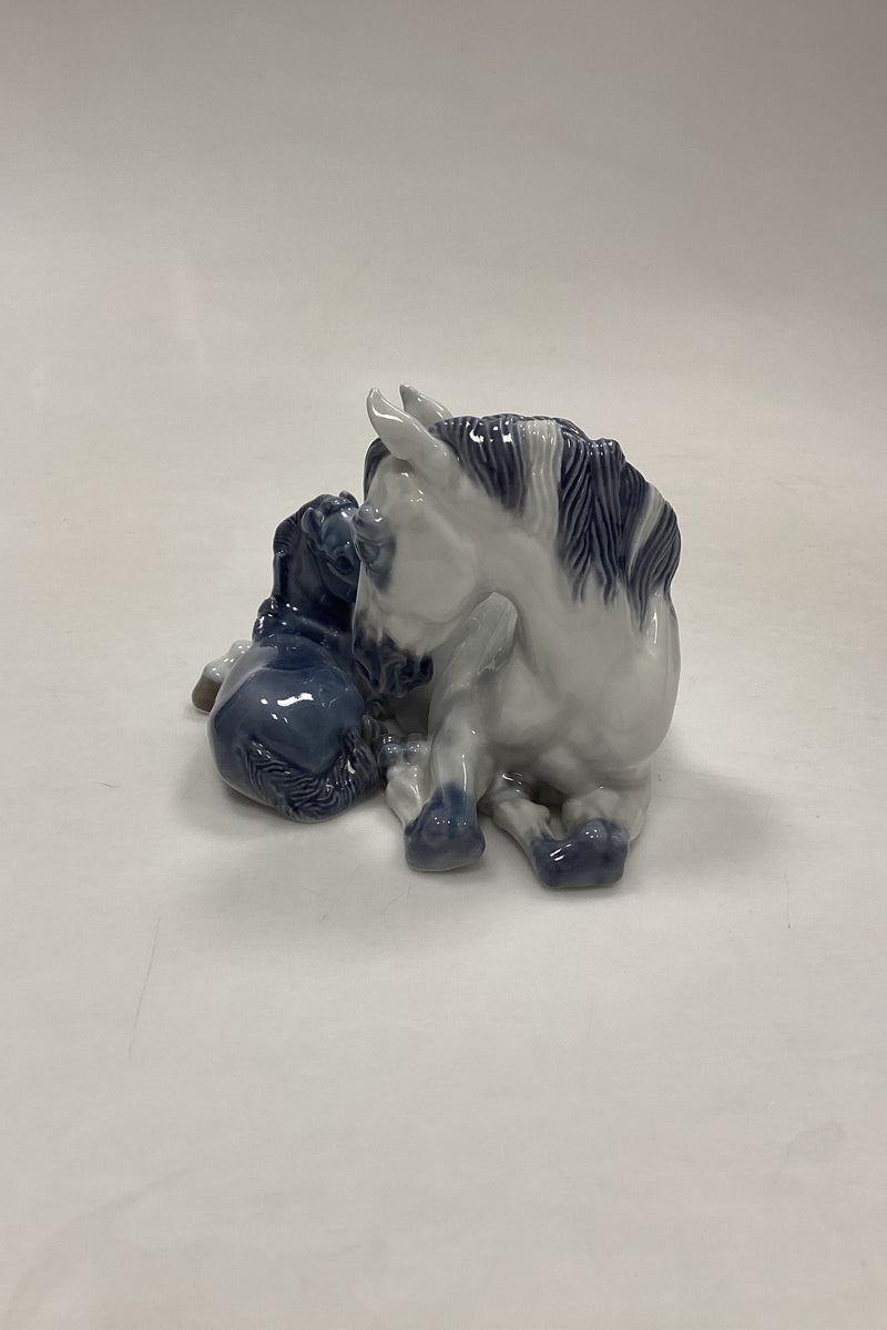 Royal Copenhagen Figur Hest/Hoppe med føl No. 4698